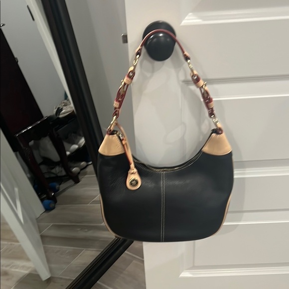 Black Dooney and Bourke purse - Picture 6 of 13
